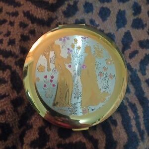 WADSWORTH Powder Compact Middle Ages Maidens in Garden